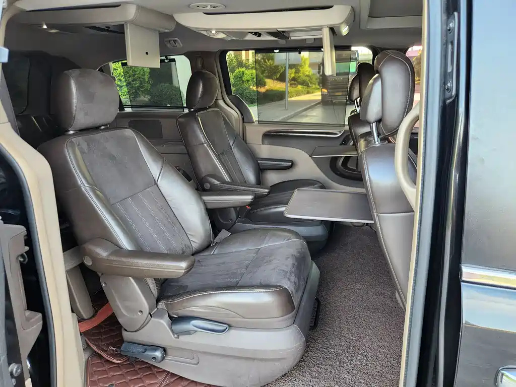 CHRYSLER OTHER 2017