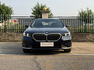 BMW 5-SERIES  2024