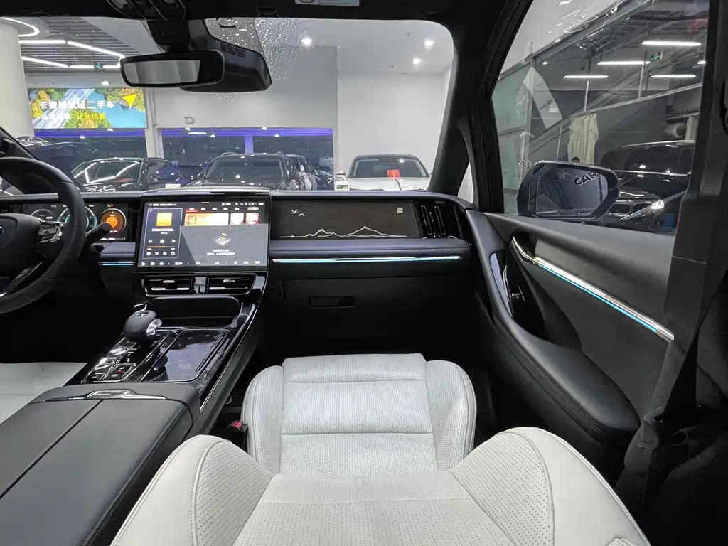 TRUMPCHI M8 2023