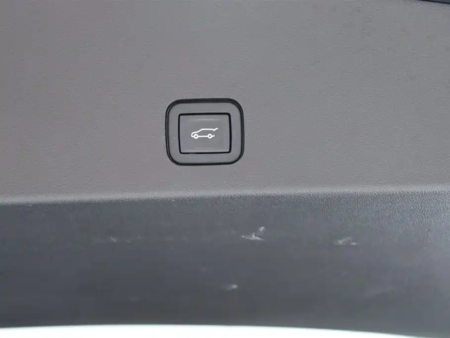 CADILLAC XT6 2021