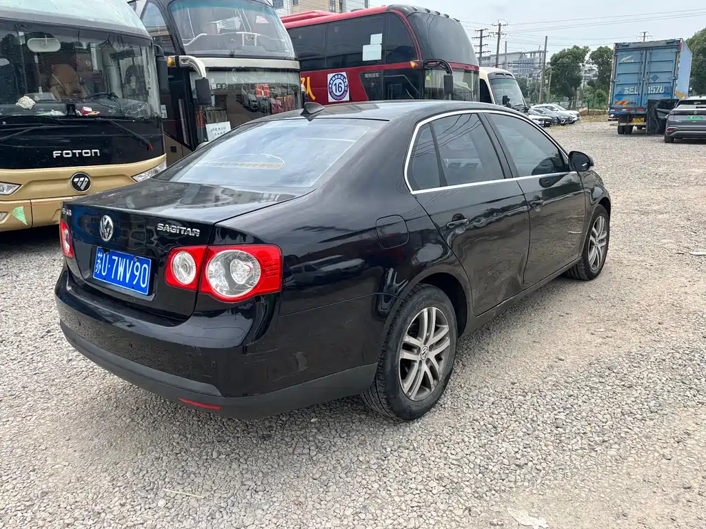 VOLKSWAGEN SAGITAR 2008