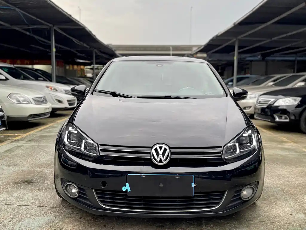 VOLKSWAGEN GOLF 2011