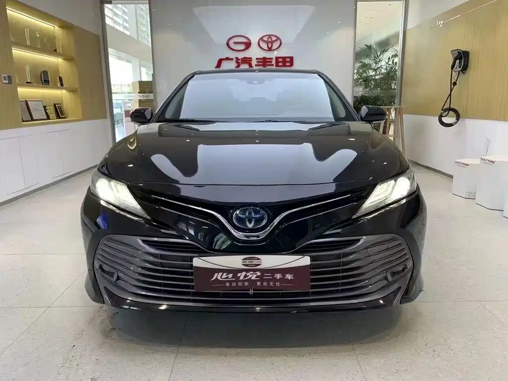 TOYOTA CAMRY 2021