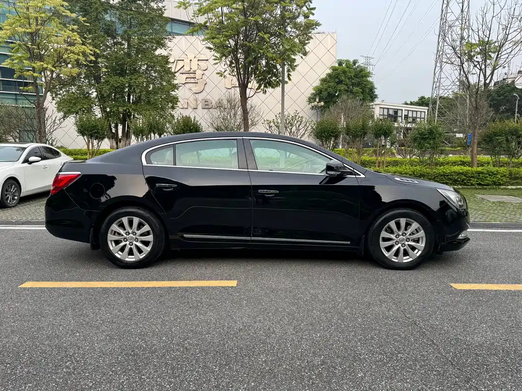 BUICK LACROSSE 2015