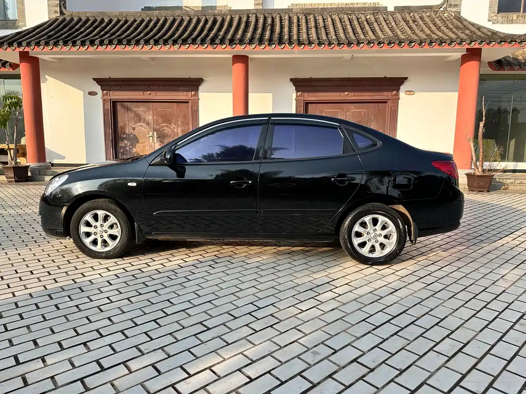 HYUNDAI CELESTA 2009