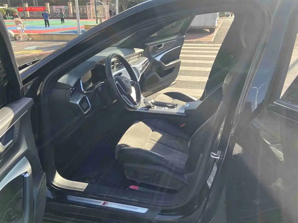 AUDI A6L 2020