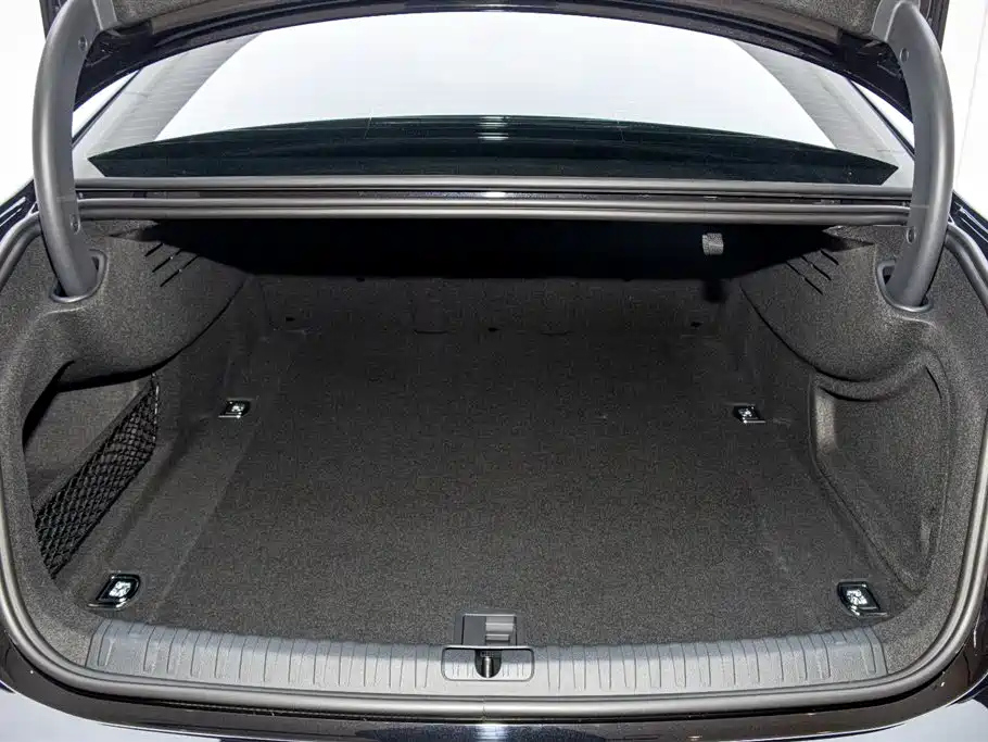 AUDI A7L 2023