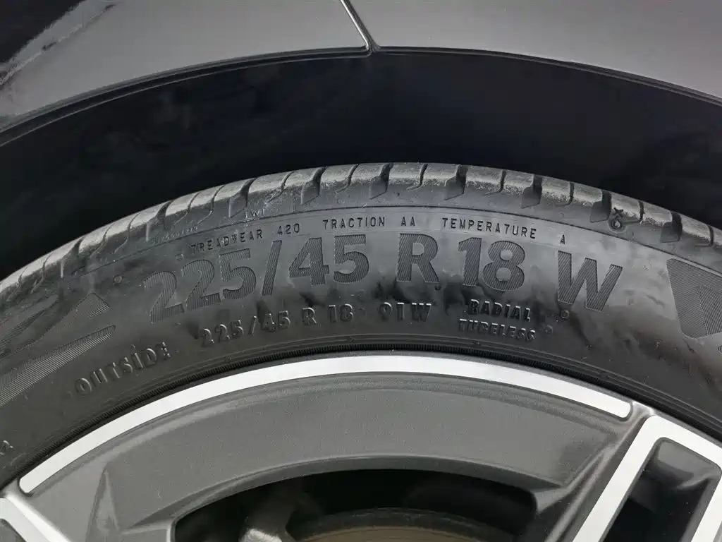 MERCEDES BENZ CLA 2022