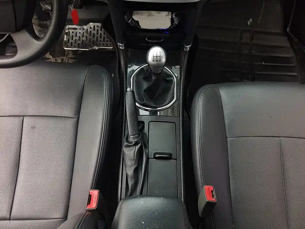 ZOTYE Z300 2016
