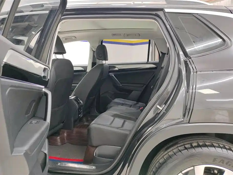 VOLKSWAGEN TAYRON 2020