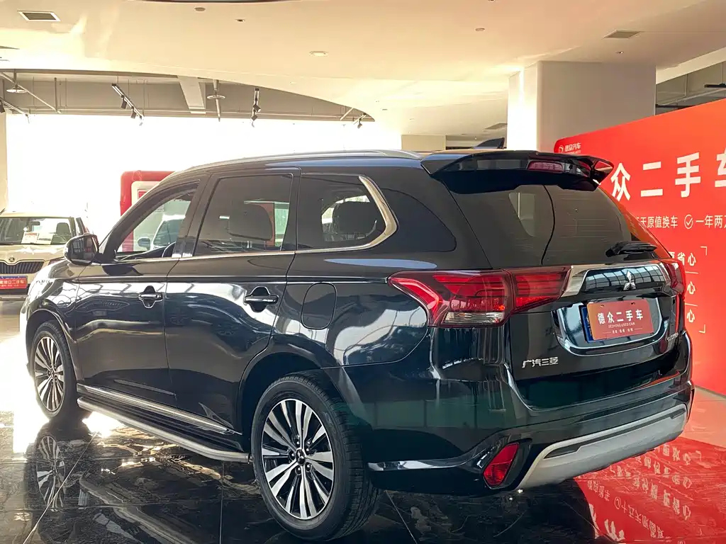 MITSUBISHI OUTLANDER 2022