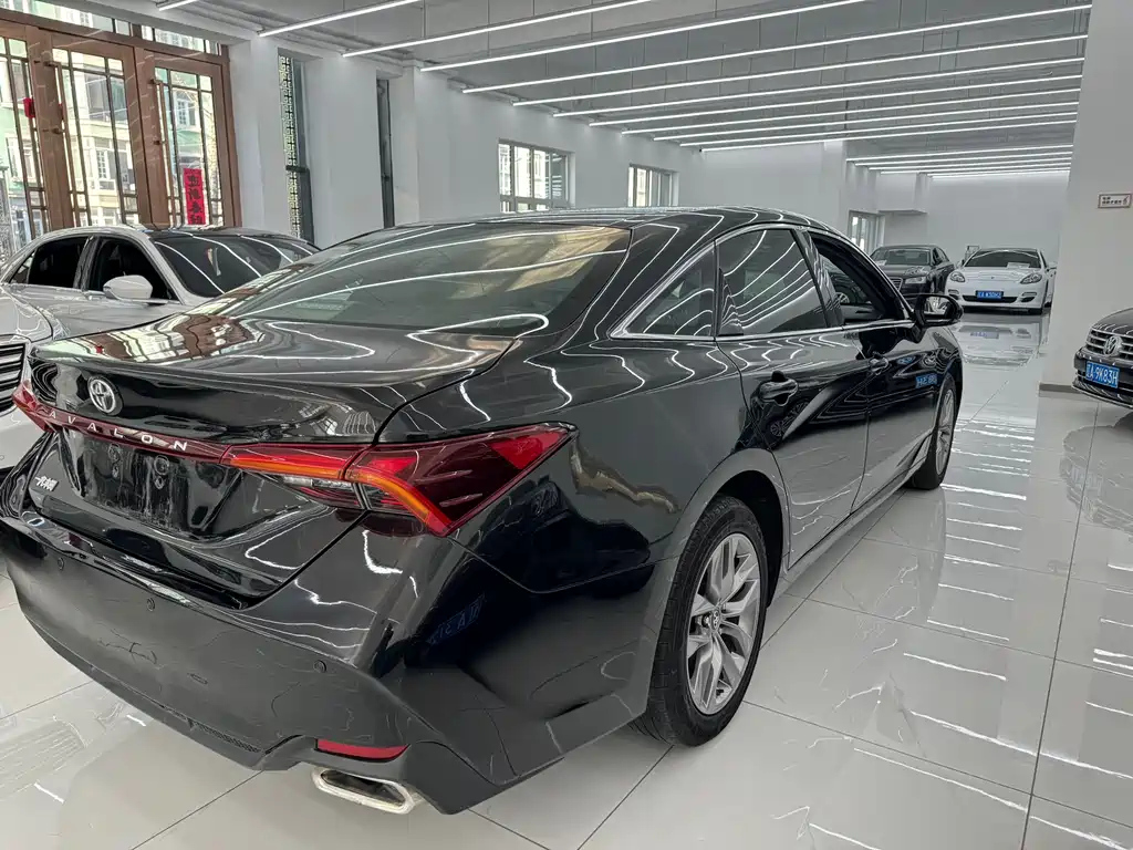TOYOTA AVALON 2021