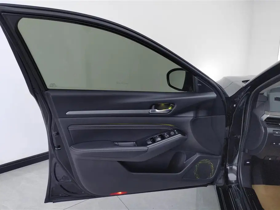 NISSAN TEANA 2021