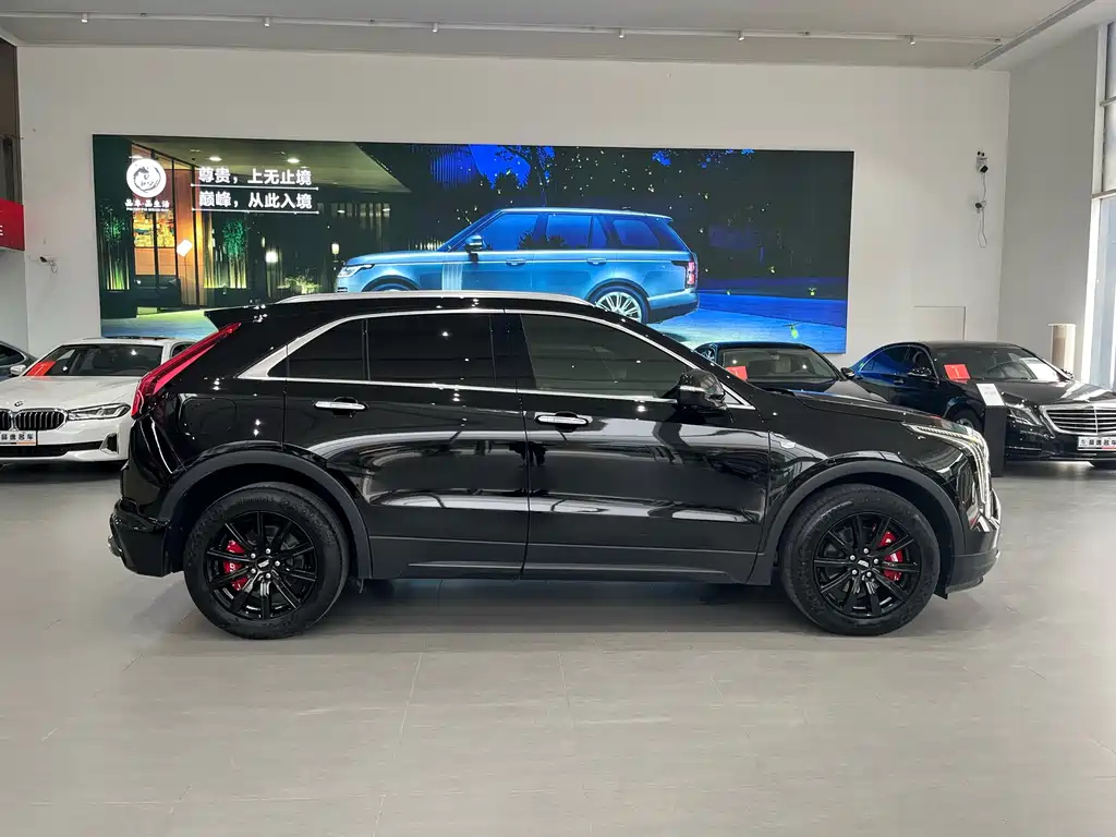 CADILLAC XT4 2021