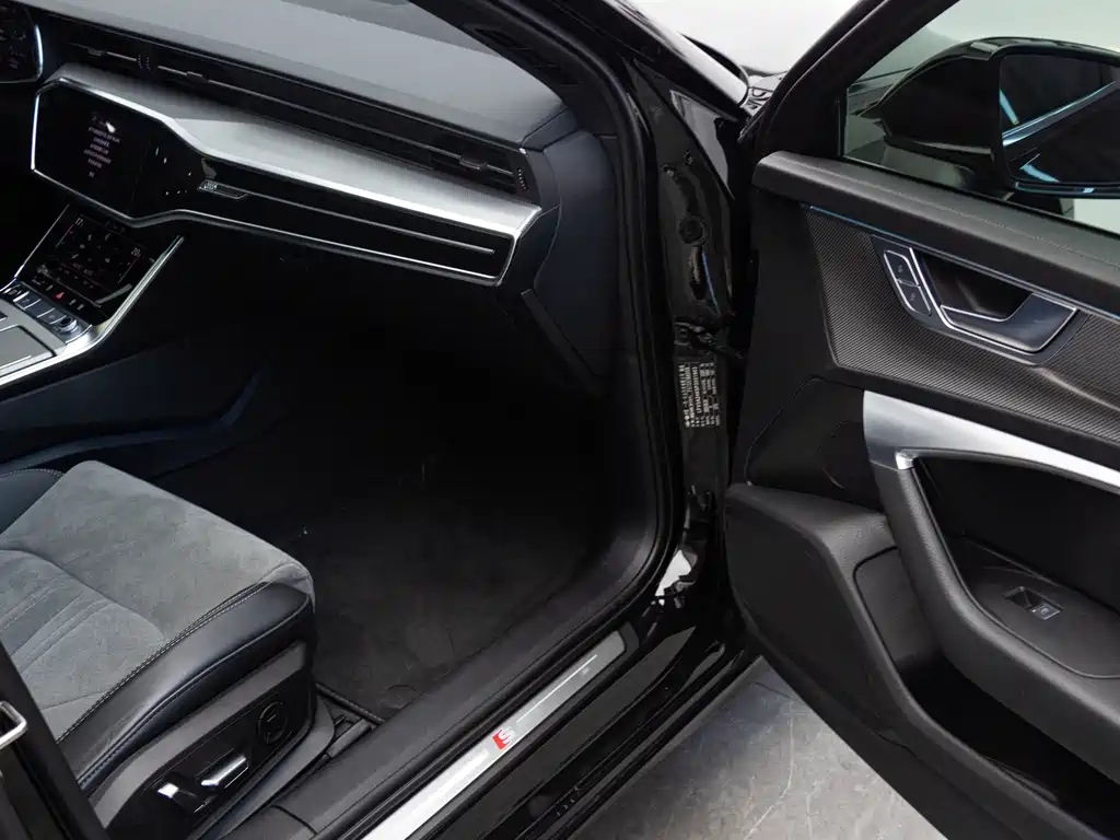 AUDI A6L 2023