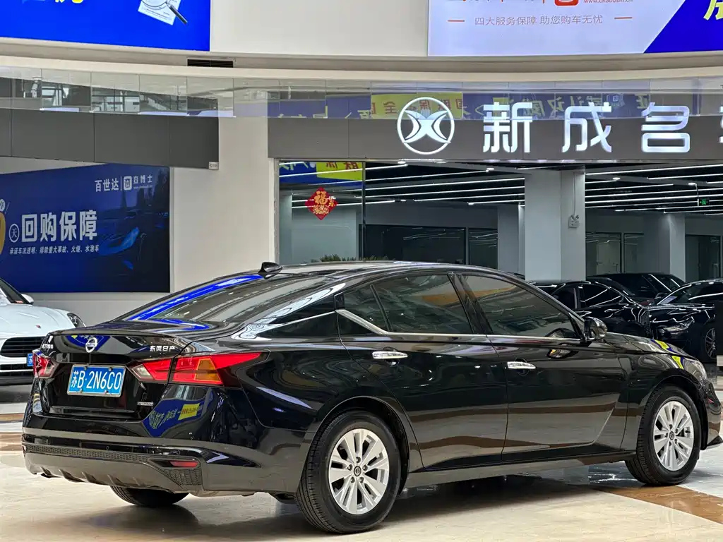 NISSAN TEANA 2020
