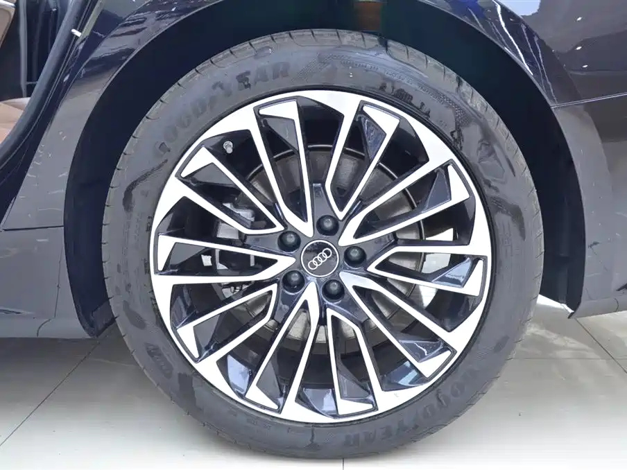 AUDI A7L 2024