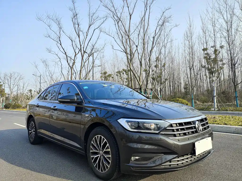 VOLKSWAGEN SAGITAR 2020