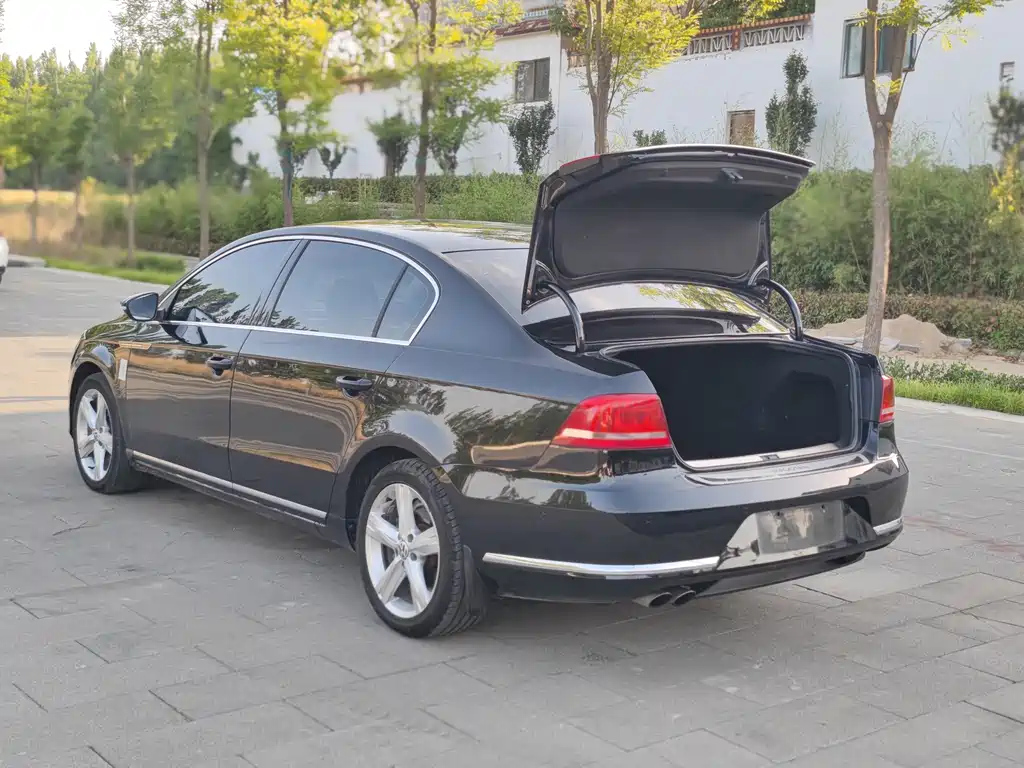 VOLKSWAGEN MAGOTAN 2016