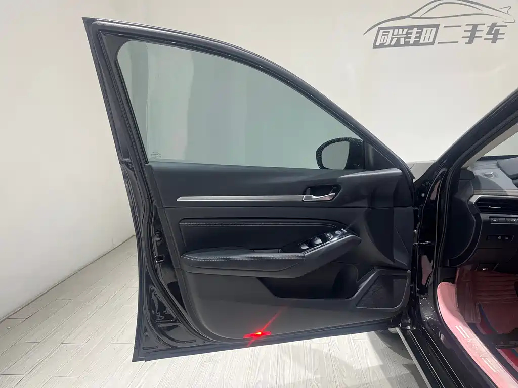 NISSAN TEANA 2021