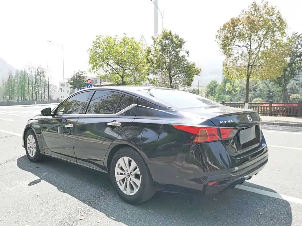 NISSAN TEANA 2021