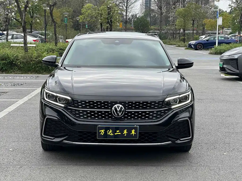 VOLKSWAGEN PASSAT 2022