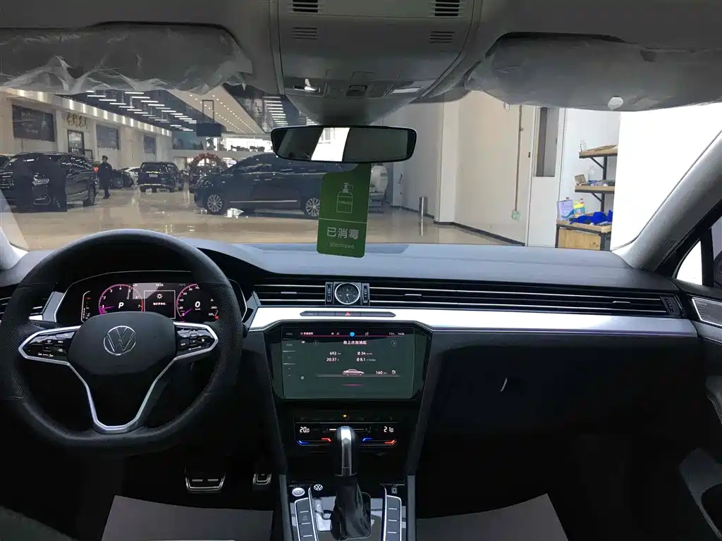 VOLKSWAGEN MAGOTAN 2022
