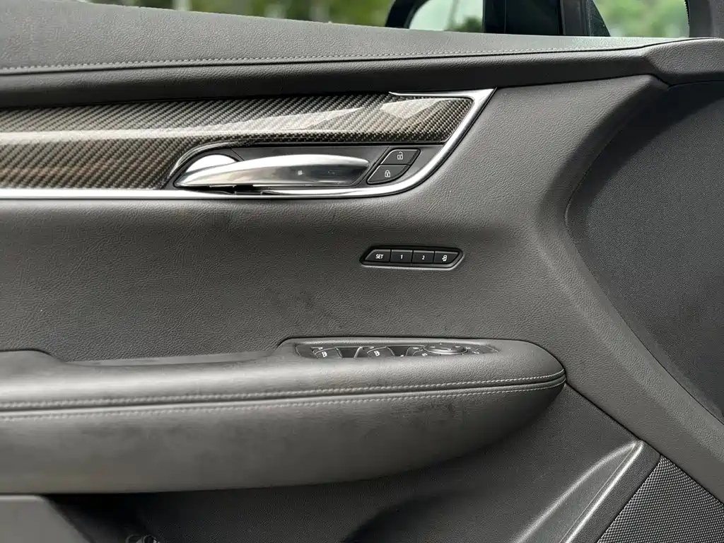 CADILLAC XT6 2020