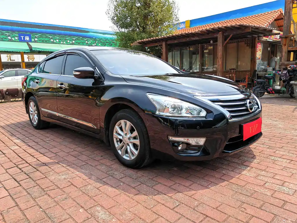 NISSAN TEANA 2016