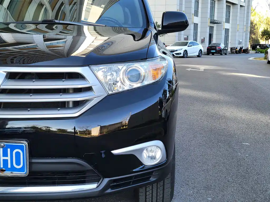 TOYOTA HIGHLANDER 2012