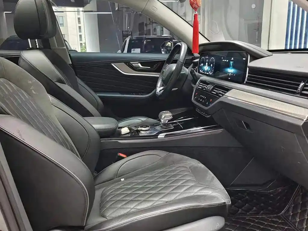 HONGQI HS5 2021