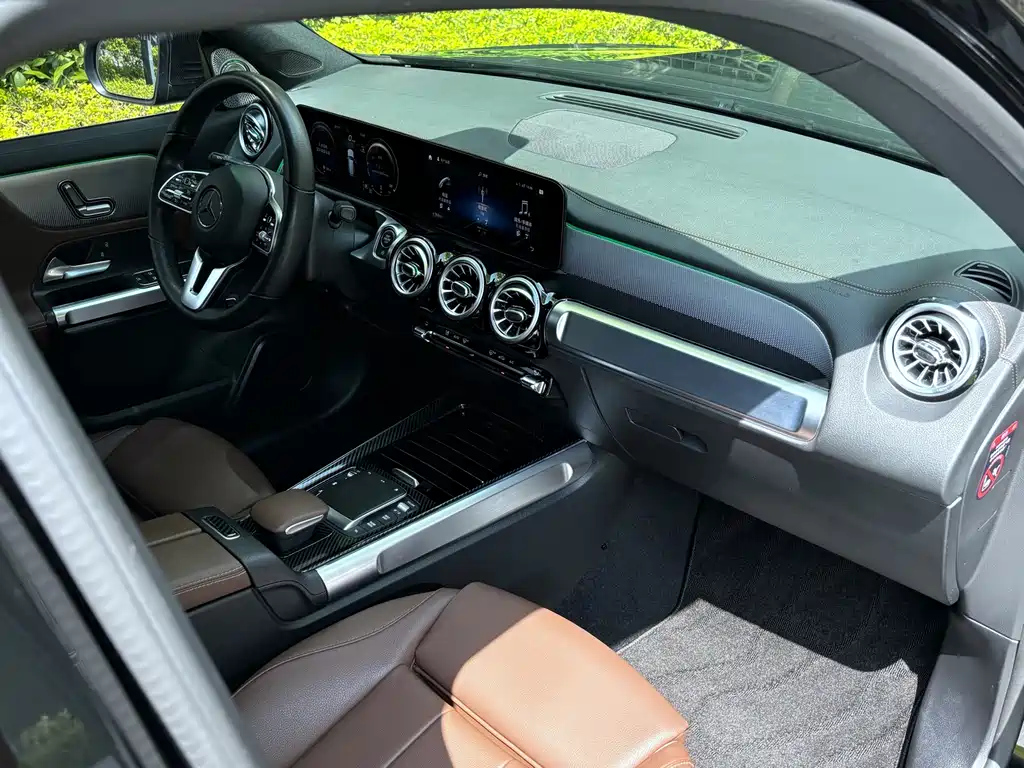 MERCEDES BENZ GLB 2021