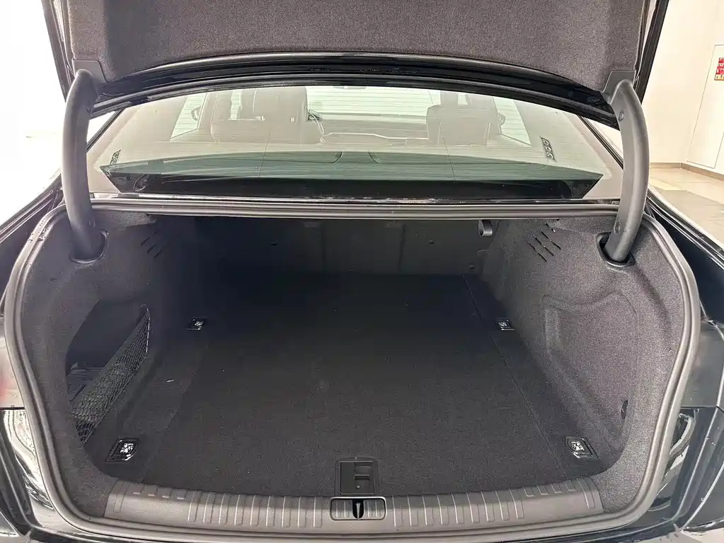 AUDI A6L 2023