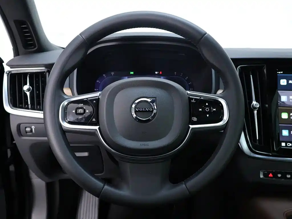 VOLVO S90 2022