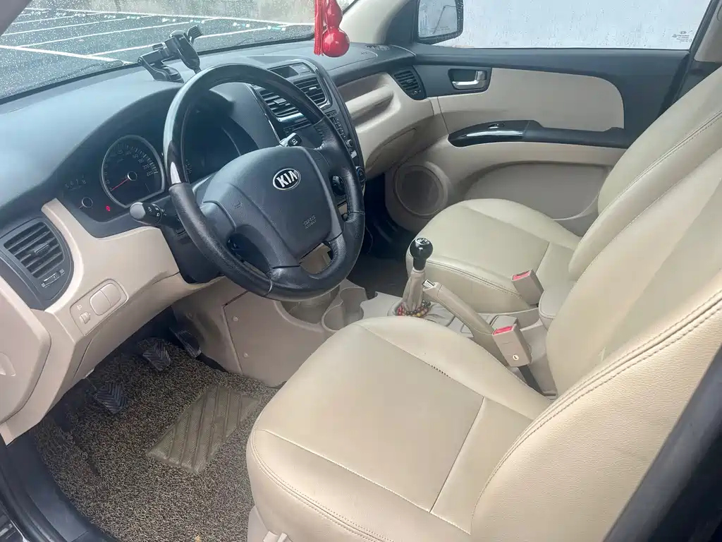 KIA SPORTAGE 2013