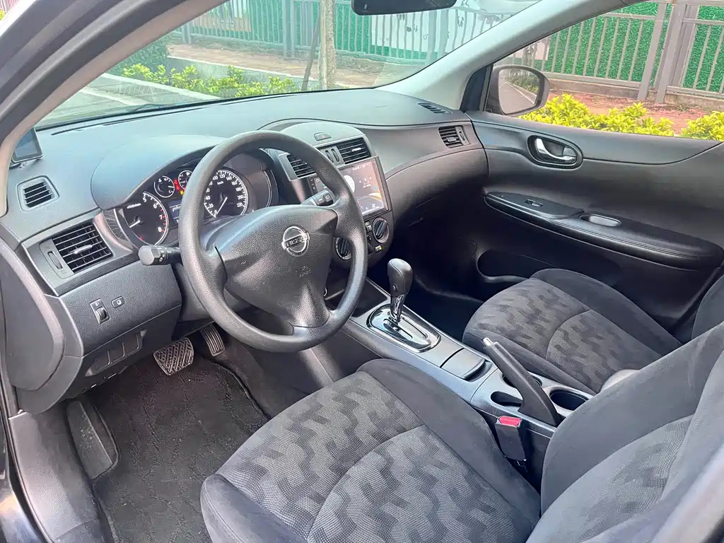 NISSAN TIIDA TIIDA 2013
