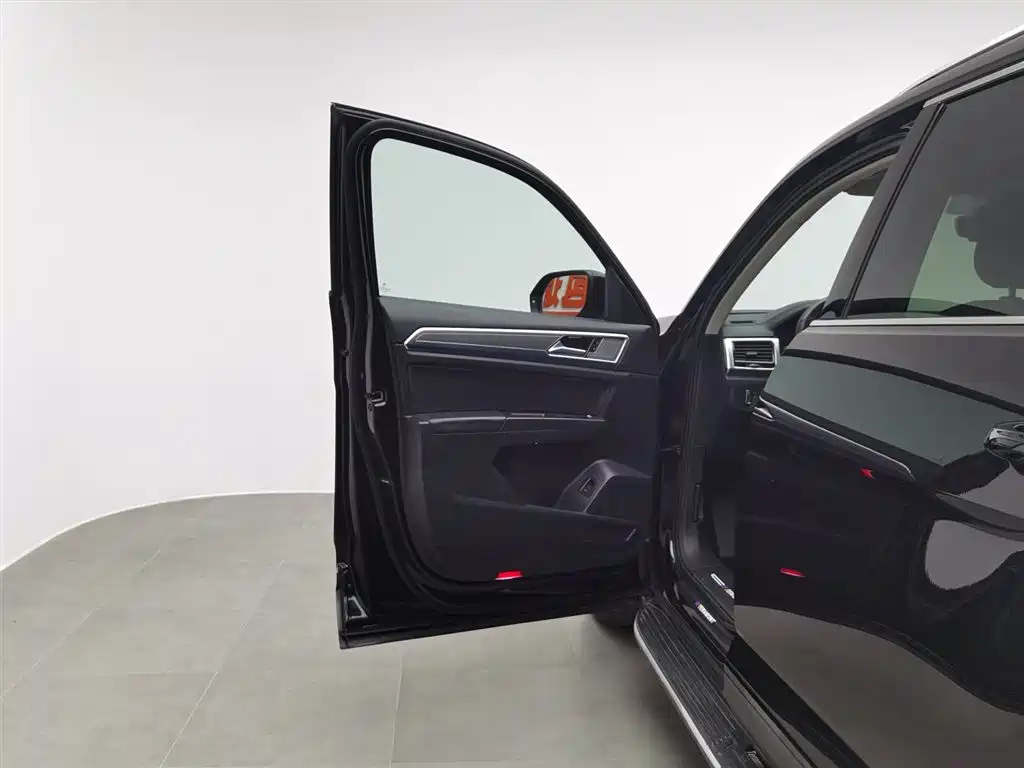 VOLKSWAGEN TOURAN 2020