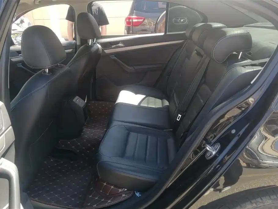VOLKSWAGEN LAVIDA 2017