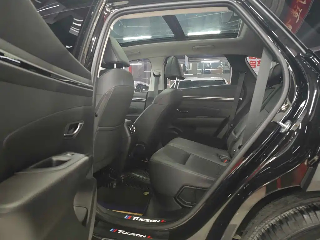 HYUNDAI TUCSON 2023