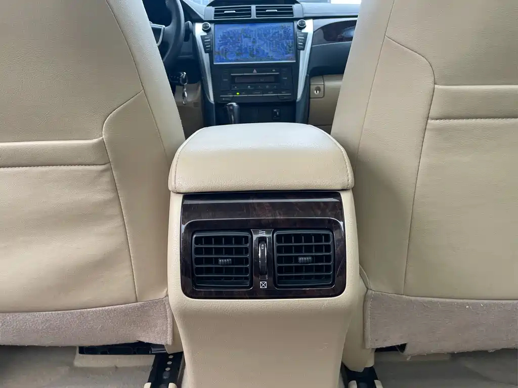 TOYOTA CAMRY 2016