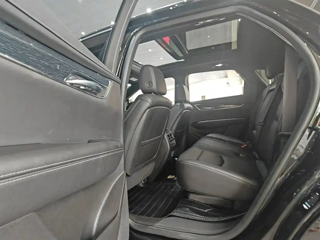 CADILLAC XT5 2021