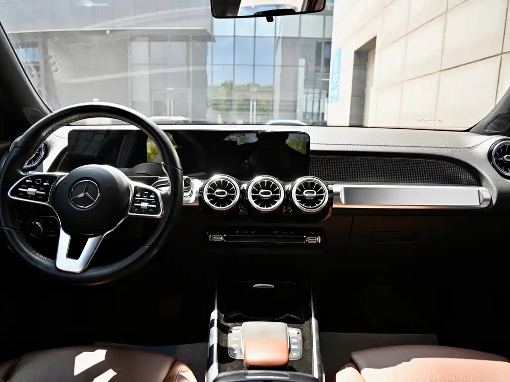 MERCEDES BENZ GLB 2021