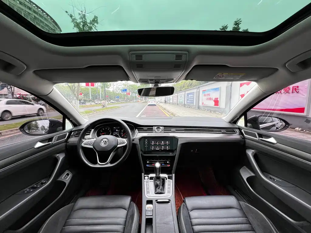 VOLKSWAGEN MAGOTAN 2020