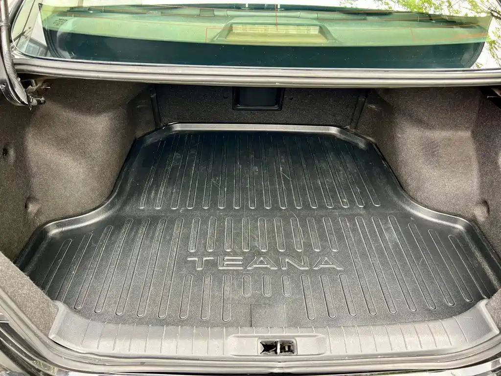 NISSAN TEANA 2018