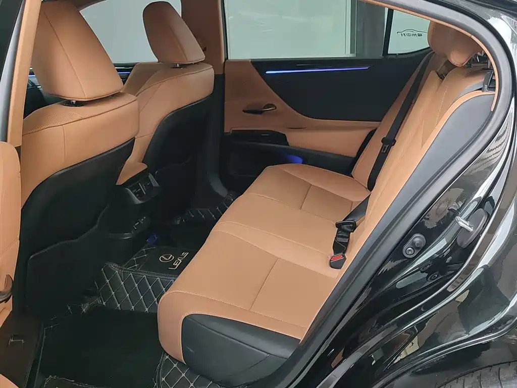 LEXUS ES 2022