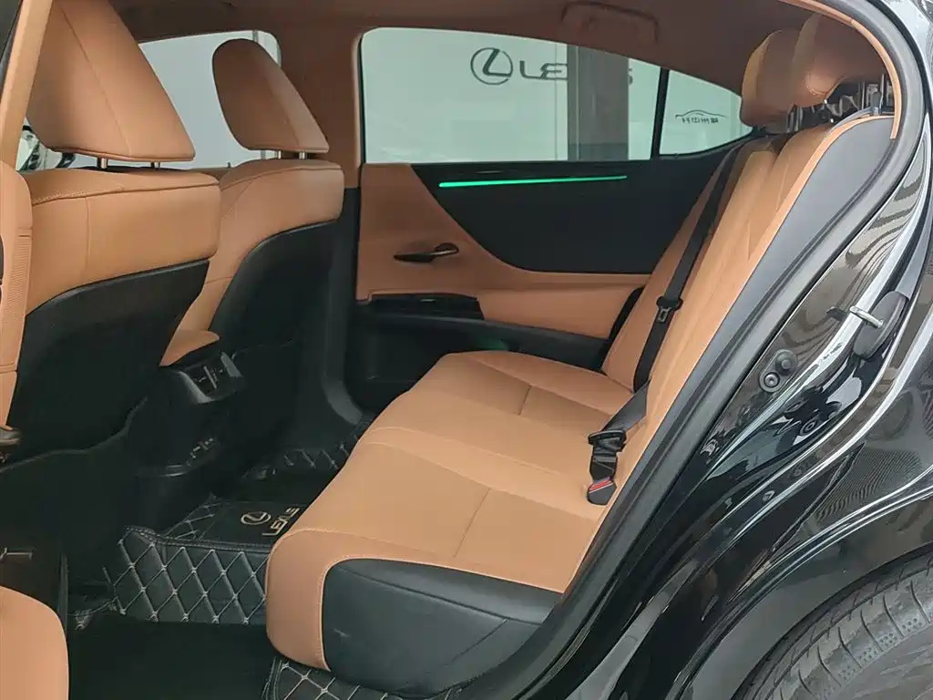 LEXUS ES 2022