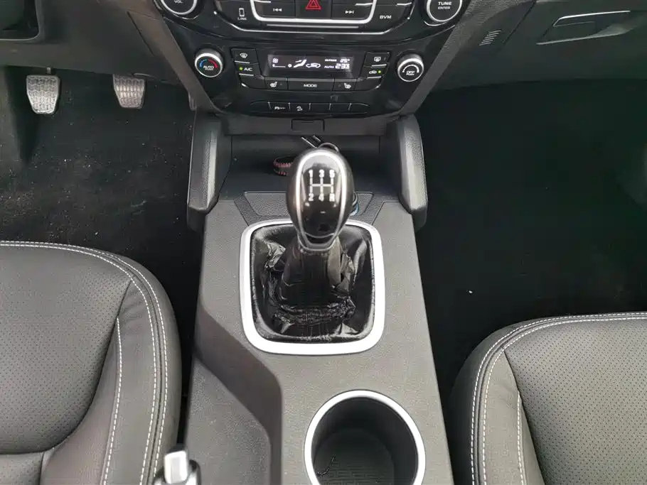 GEELY AUTO VISION X6 2017