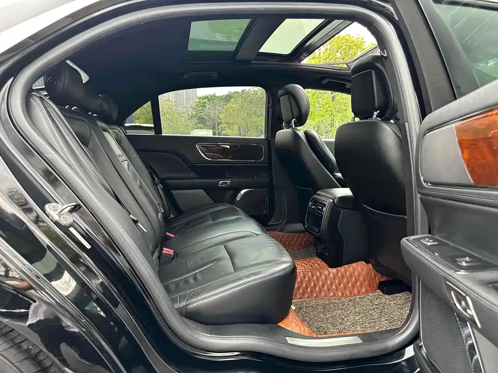 LINCOLN CONTINENTAL 2017