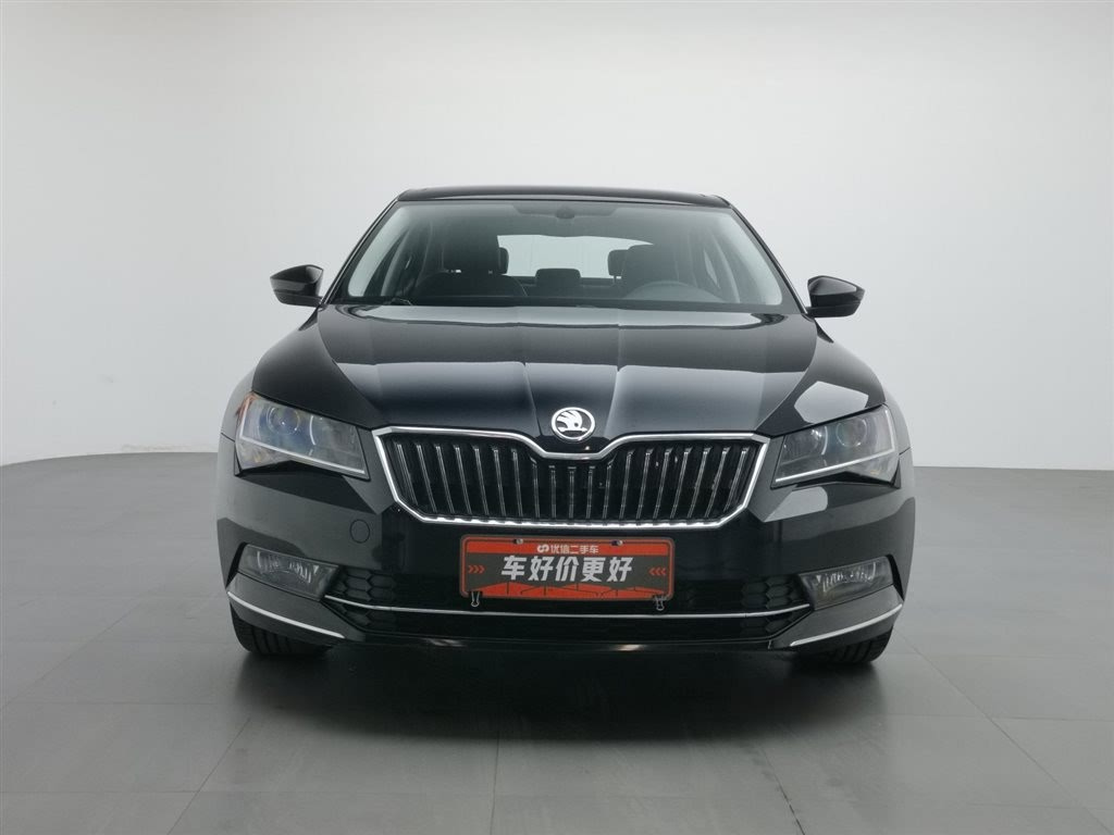 SKODA SUPERB 2019