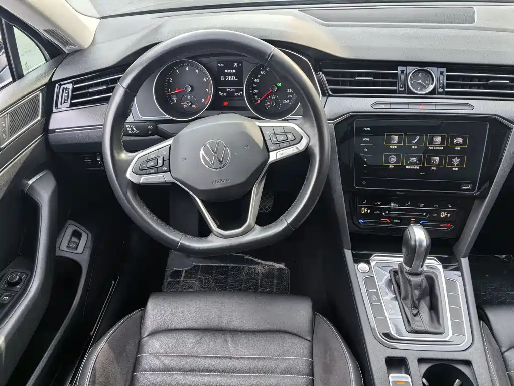 VOLKSWAGEN MAGOTAN 2021